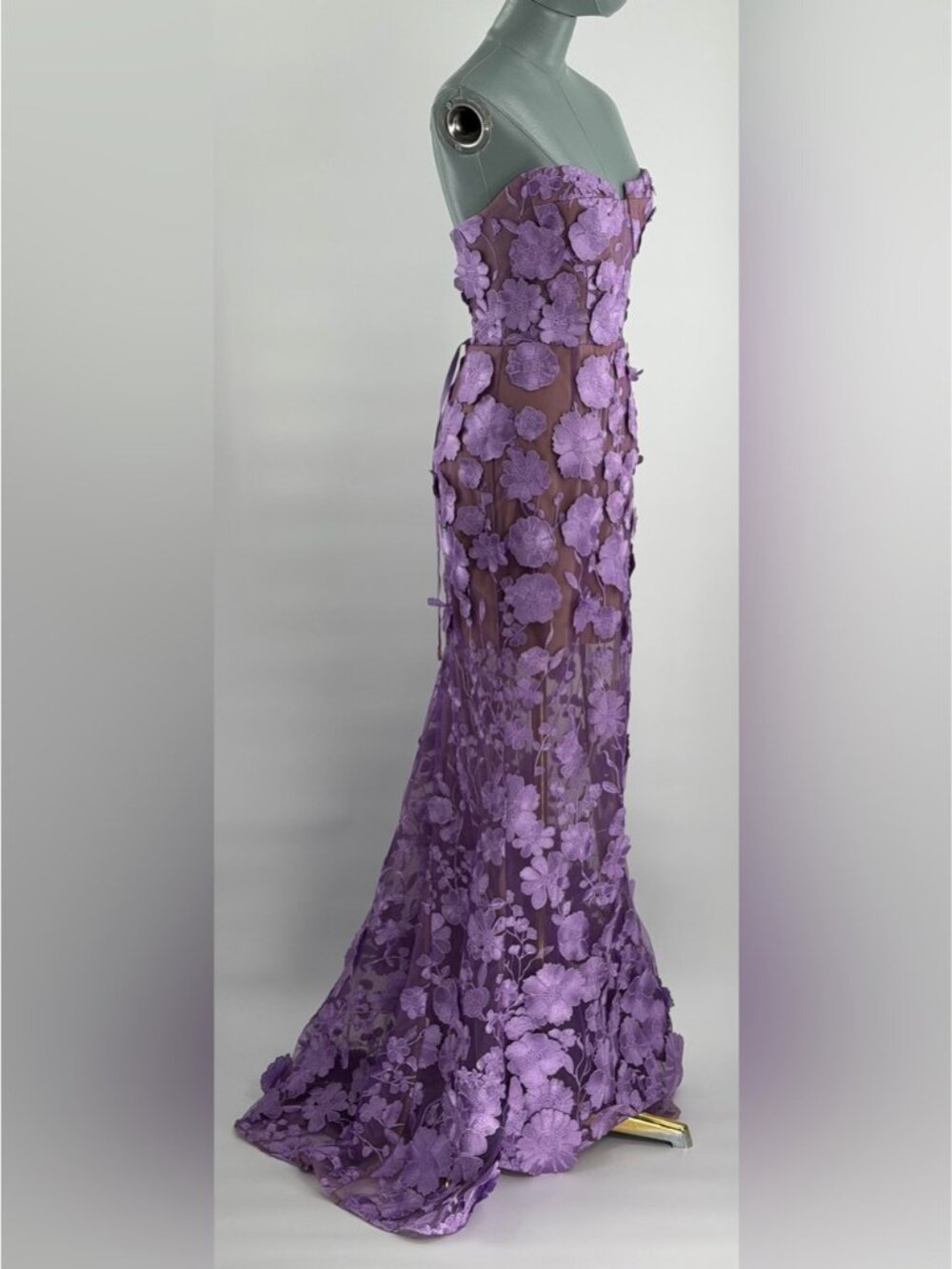 🆕 BRONX & BANCO 🧿 NWOT Jasmine Floral Embroidered Gown, Lilac - Sz M US 6 - Picture 3 of 14